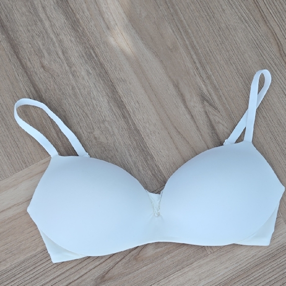 Victoria's Secret Other - Victoria's Secret Plunge White Bra 34D